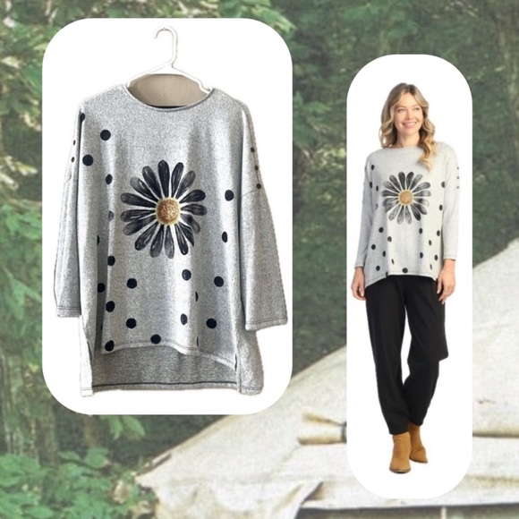 🏷️ talk of the walk • gray knit flower tunic with side slits & flower - Picture 3 of 12